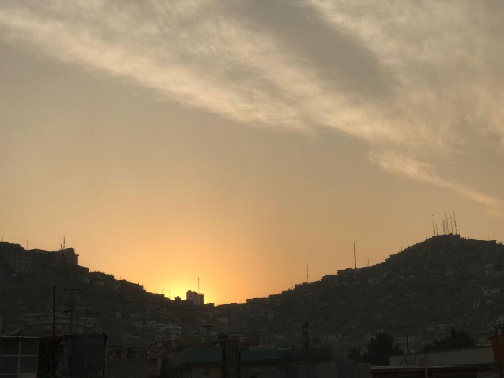 مردم اگر سلاح ندارند، گلوله بخورند!؟